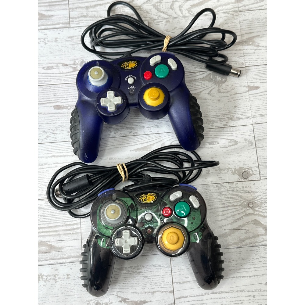 Mad Catz Control Pad Pro GameCube 2 Pack Purple Green Vintage 90s Y2K Retro